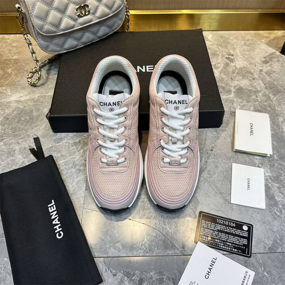 Ch**el Sneaker