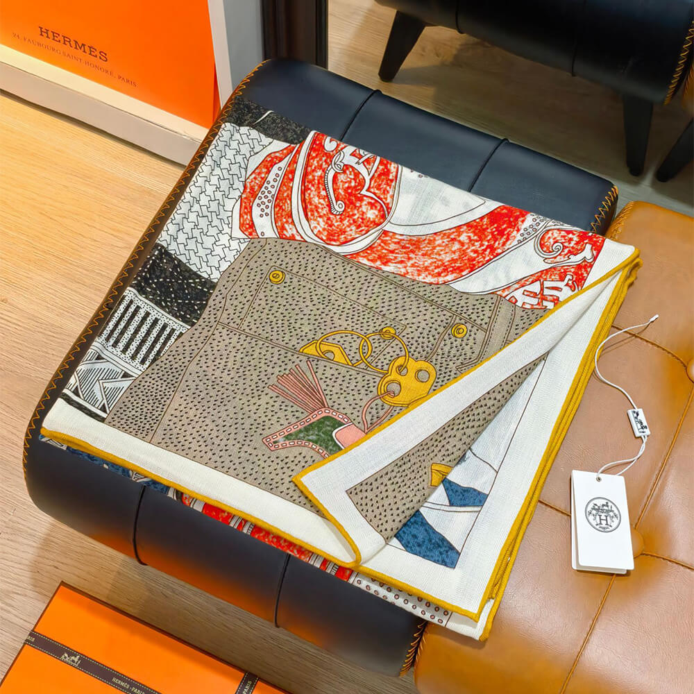H**me5 Rendez-Vous Chez Herm??s shawl 140