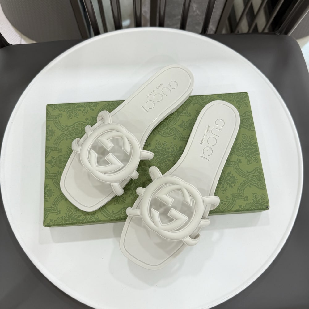 Gvc*1 Women’s Interlocking G slide sandal(EU SIZE 35-42)