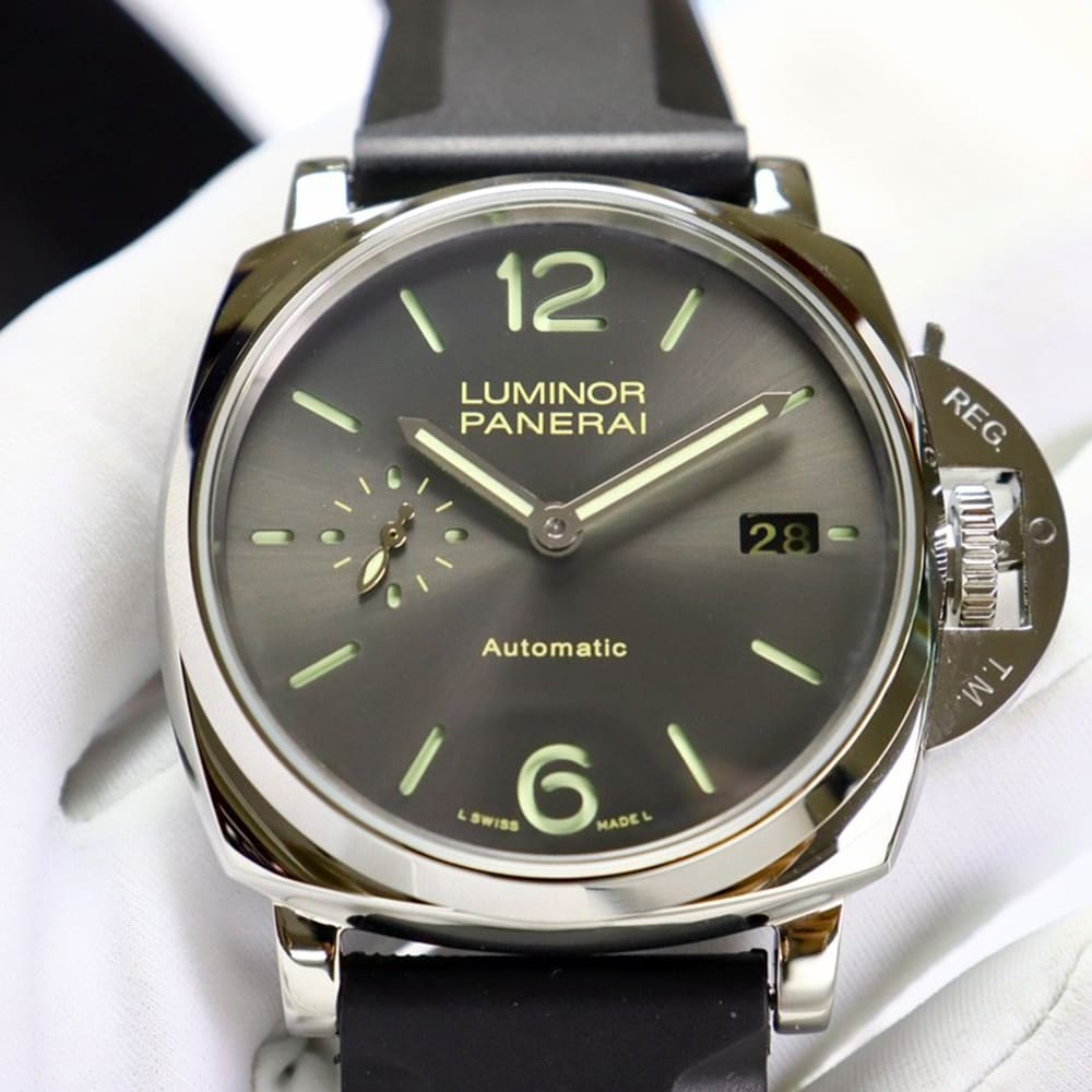 Pa*e*a1 LUMINOR Due 42mm