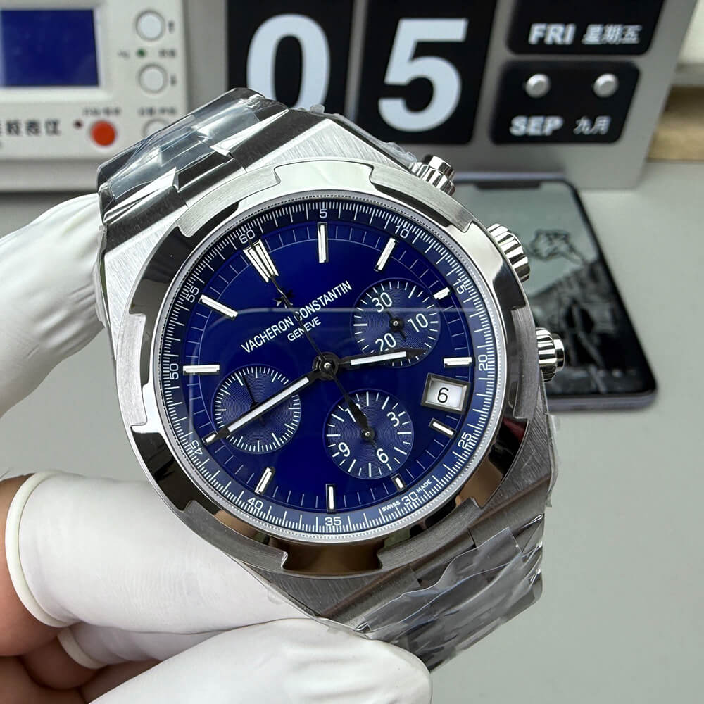 Vacheron C0nstan1n Overseas Chronograph